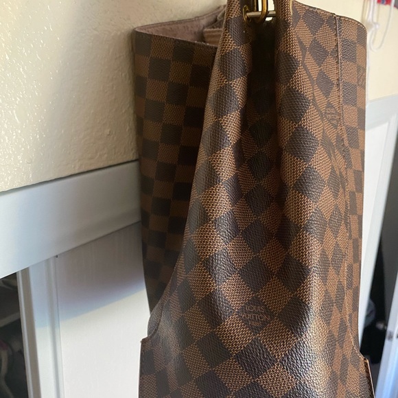 Lv Caissa 🛑Sold🛑 - Picture 12 of 15